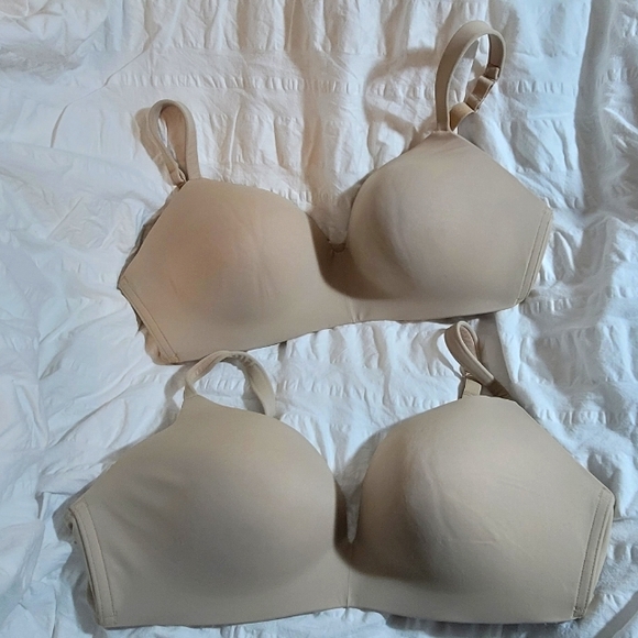 Cacique beige lightly lined tshirt bras (2) - Picture 1 of 7